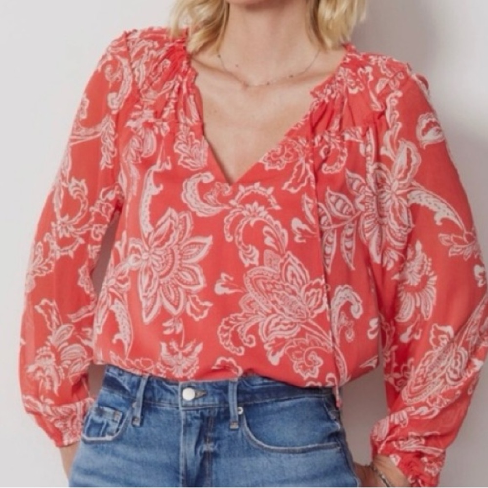 Evereve Hayden Chiffon Gathered Blouse Small Split Neck Flowy Top Ruffles